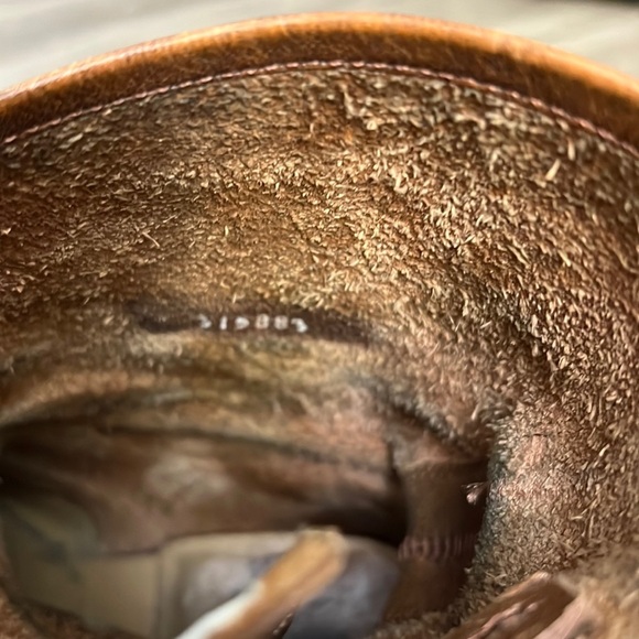 FRYE VERONICA BROWN DISTRESSED ROUND TOE BUCKLE PULL ON SHORT BOOTS 7.5B - Picture 16 of 16